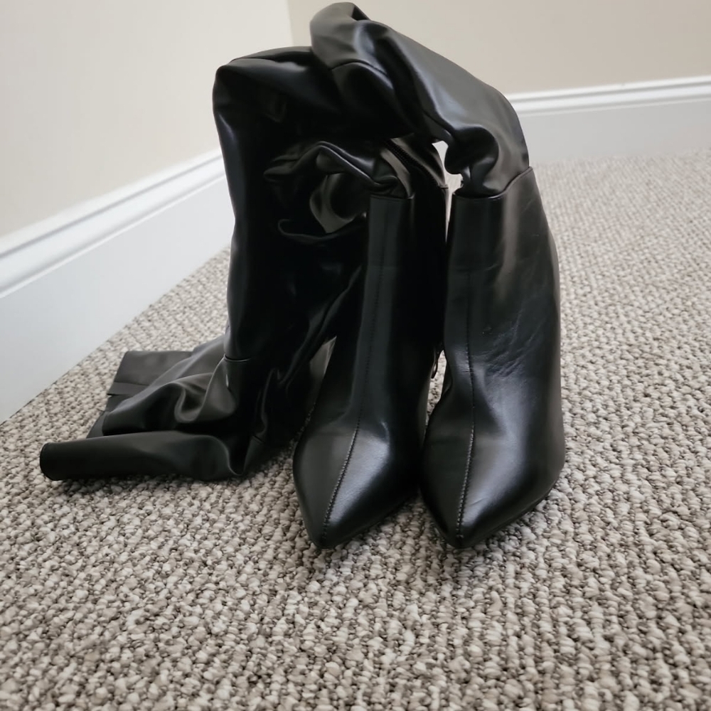 Elegant Black Women's Boots